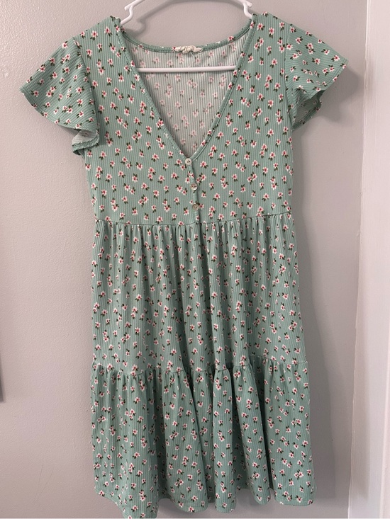 See You Monday Dresses & Skirts - See You Monday Green Floral V-Neck Flutter Sleeve Knit Mini Dress Size M